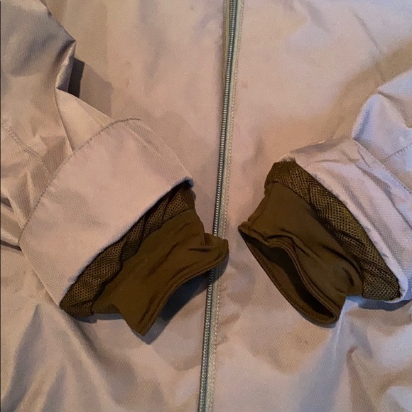 ASICS Running Jacket - Picture 11 of 12